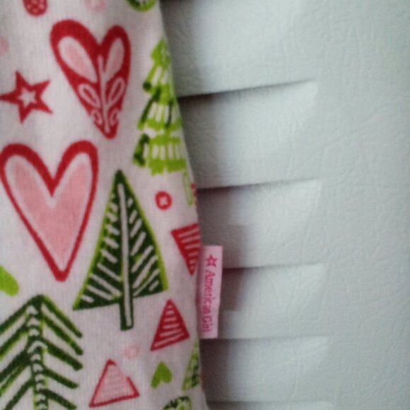 AMERICAN GIRL 8 CHRISTMAS 2-PIECE SET 100% COTTON HEARTS & PINES BUTTONS HENLEY - Picture 2 of 11